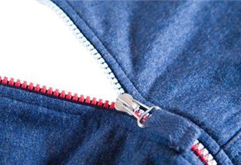 How Old Should Kids Learn to Use Zippers?
