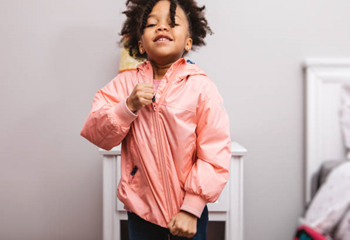 How important can zippers be in the early childhood development？