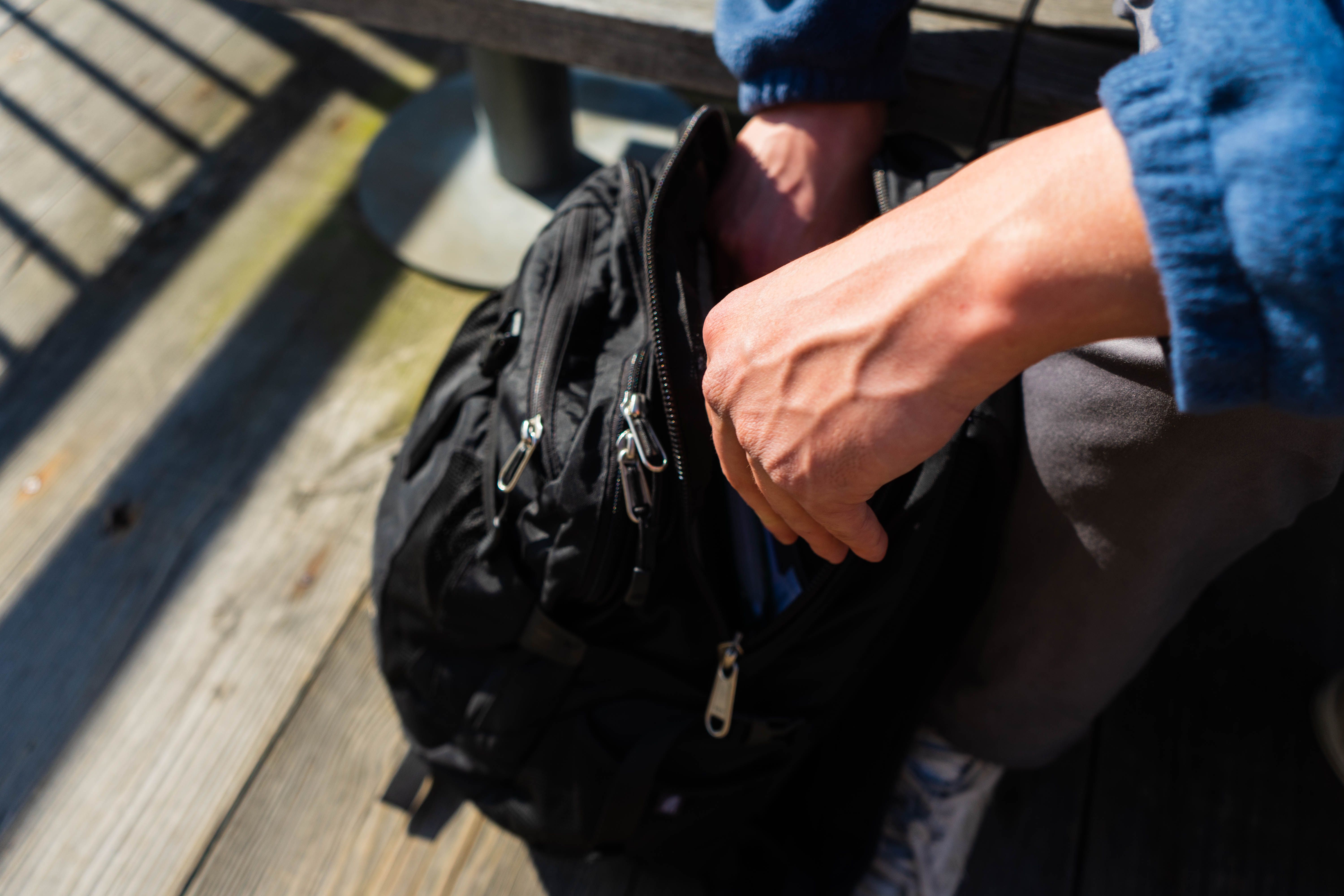 How to fix a stuck zipper KKK