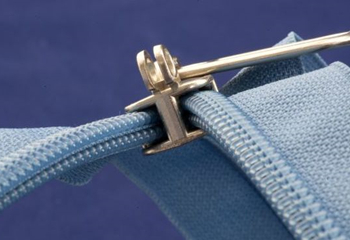 What are the Uses of Waterproof Zipper?