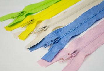 A brief guide to nylon zipper manufacturing